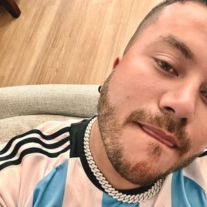 Meet your Posher, Cristian millan